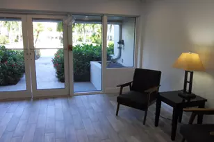 250 NE 20th St, Boca Raton, FL 33431 - Photo 5