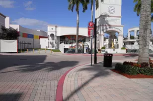 250 NE 20th St, Boca Raton, FL 33431 - Photo 29