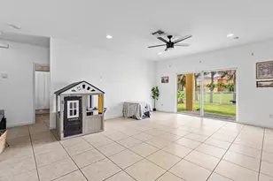 5827 Gypsum Pl, West Palm Beach, FL 33413 - Photo 9