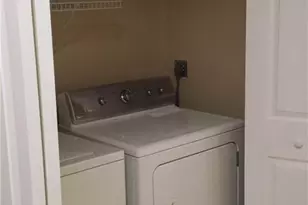 4728 NW 90th Ave, Sunrise, FL 33351 - Photo 9