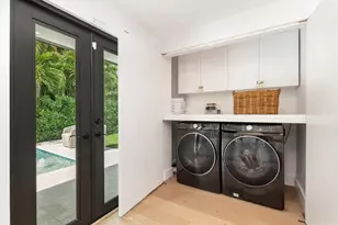 320 Linda Ln, West Palm Beach, FL 33405 - Photo 21