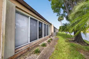 127 Lake Gloria Dr, West Palm Beach, FL 33411 - Photo 39