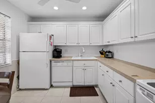 127 Lake Gloria Dr, West Palm Beach, FL 33411 - Photo 11