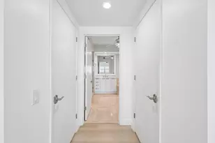 2650 Lake Shore Dr, Riviera Beach, FL 33404 - Photo 17