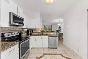 2264 Salerno Cir, Weston, FL 33327 - Photo 7