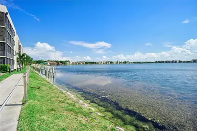 106 Lake Emerald Drive #308, Oakland Park, FL 33309 - Photo 21