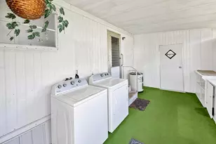 143 SE Easy St, Stuart, FL 34994 - Photo 5