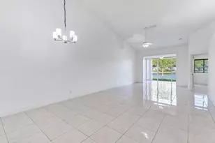 9130 Vineland Ct, Boca Raton, FL 33496 - Photo 7