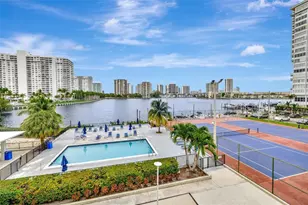 2780 NE 183rd St, Aventura, FL 33160 - Photo 25