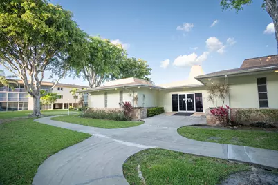 400 W Village Green Cir Circle W #214, Palm Springs, FL 33461 - Photo 17