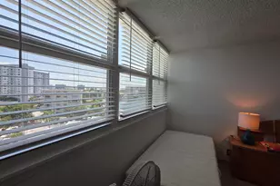 100 Golden Isles Dr, Hallandale Beach, FL 33009 - Photo 17
