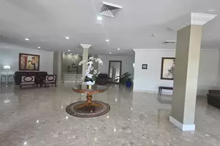 100 Golden Isles Dr, Hallandale Beach, FL 33009 - Photo 27