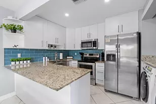 3372 NE 5th Dr, Boca Raton, FL 33431 - Photo 11