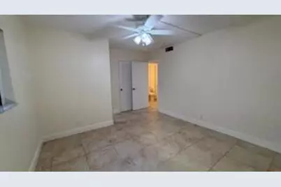 100 Stratford H, West Palm Beach, FL 33417 - Photo 11