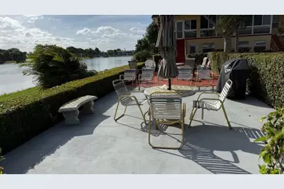 100 Stratford H, West Palm Beach, FL 33417 - Photo 17