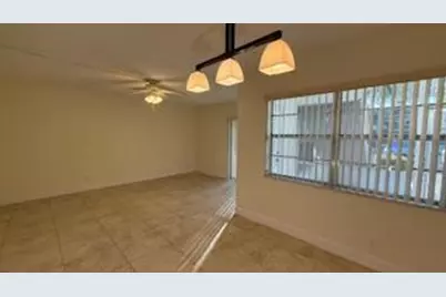 100 Stratford H, West Palm Beach, FL 33417 - Photo 7