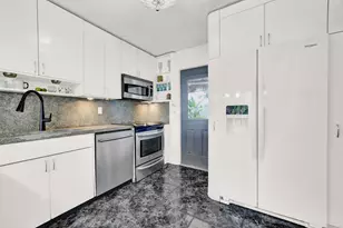 910 NE 23rd Ct, Pompano Beach, FL 33064 - Photo 11