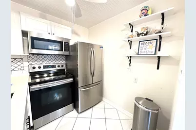 131 Oakridge J, Deerfield Beach, FL 33442 - Photo 9