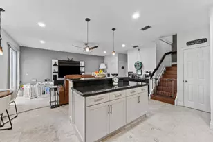 2670 NW 123rd Dr, Coral Springs, FL 33065 - Photo 9