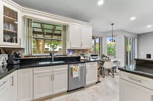 2670 NW 123rd Dr, Coral Springs, FL 33065 - Photo 7