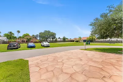 2670 NW 123rd Drive, Coral Springs, FL 33065 - Photo 57