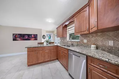 1128 Hatteras Circle, Greenacres, FL 33413 - Photo 19