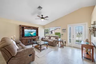 1128 Hatteras Cir, Greenacres, FL 33413 - Photo 9