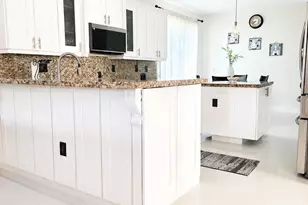 15705 NW 10th St, Pembroke Pines, FL 33028 - Photo 11