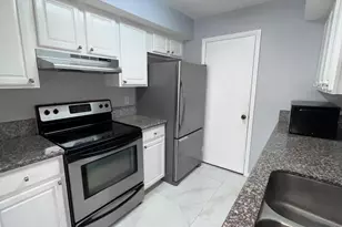 815 W Boynton Beach Blvd, Boynton Beach, FL 33426 - Photo 3