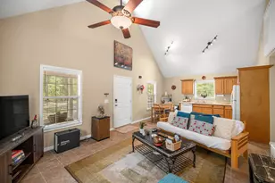694 SW Quarter Ln, Fort White, FL 32038 - Photo 17