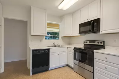 2022 Collier Avenue, Lake Worth, FL 33461 - Photo 11