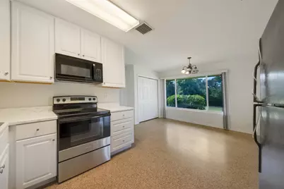 2022 Collier Avenue, Lake Worth, FL 33461 - Photo 17