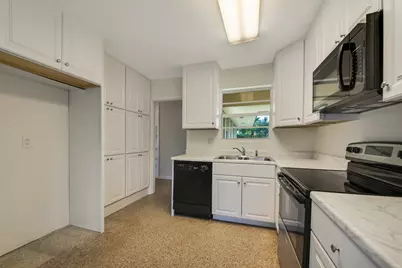 2022 Collier Avenue, Lake Worth, FL 33461 - Photo 9