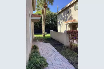 20970 Via  Olander #D, Boca Raton, FL 33428 - Photo 11