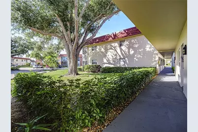 21 Pine Arbor Lane #104, Vero Beach, FL 32962 - Photo 3