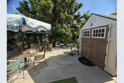 2926 Hiawatha Avenue, West Palm Beach, FL 33409 - Photo 9