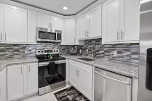 102 E Waterford E, Delray Beach, FL 33446 - Photo 13