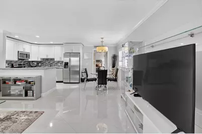 102 E Waterford E #102, Delray Beach, FL 33446 - Photo 3
