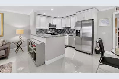 102 E Waterford E #102, Delray Beach, FL 33446 - Photo 9