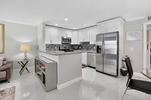 102 E Waterford E, Delray Beach, FL 33446 - Photo 9