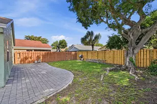 3321 NW 22nd Ct, Coconut Creek, FL 33066 - Photo 37