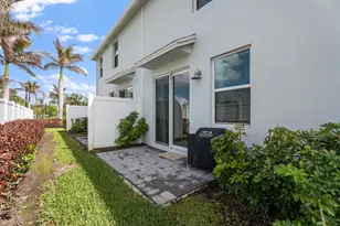 5612 SE Edgewater Cir, Stuart, FL 34997 - Photo 15