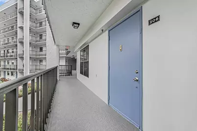 4640 W Lucerne Lakes Blvd #206, Lake Worth, FL 33467 - Photo 5