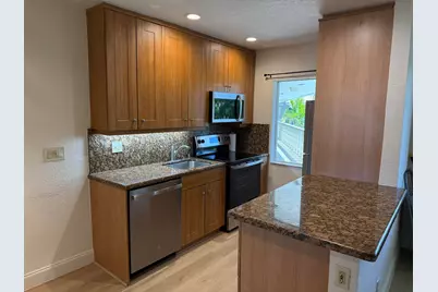 1423 Holly Heights Drive #13, Fort Lauderdale, FL 33304 - Photo 3
