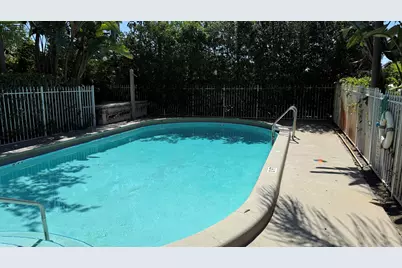 1423 Holly Heights Drive #13, Fort Lauderdale, FL 33304 - Photo 19