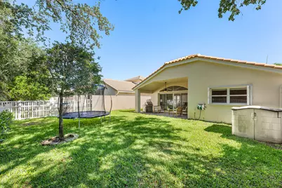 4245 Bluff Harbor Way, Wellington, FL 33449 - Photo 29
