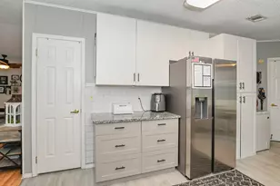 8009 Meadowlark Ln, Port Saint Lucie, FL 34952 - Photo 7