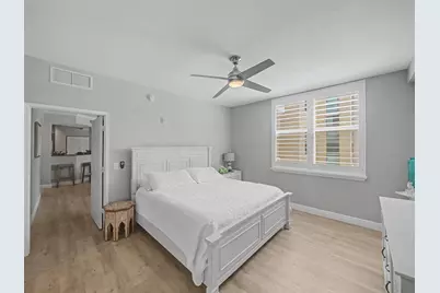 806 E Windward Way, Lantana, FL 33462 - Photo 9
