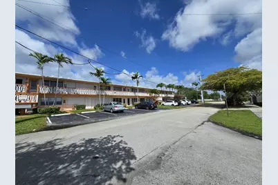 1000 SW 10th Avenue SW #19p, Hallandale Beach, FL 33009 - Photo 1