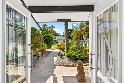 17 Villa Lane, Boynton Beach, FL 33436 - Photo 9
